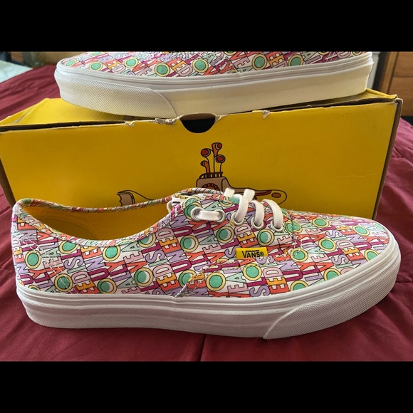 RARE Yellow Submarine LE Vans - Picture 3 of 15